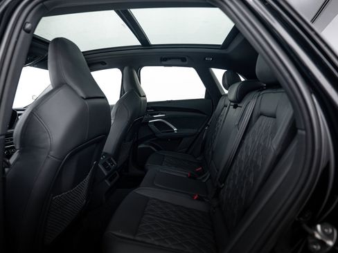 New 2025 Audi SQ5 Premium Plus image 17