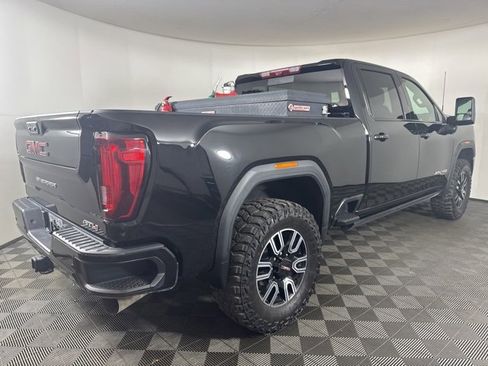 Used 2021 GMC Sierra 2500 AT4 w/ AT4 Premium Plus Package image 3