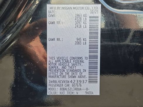 Used 2025 Nissan Altima 2.5 SR FWD image 35
