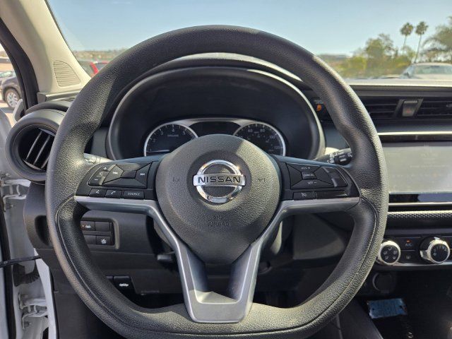 Used 2021 Nissan Kicks S FWD image 18