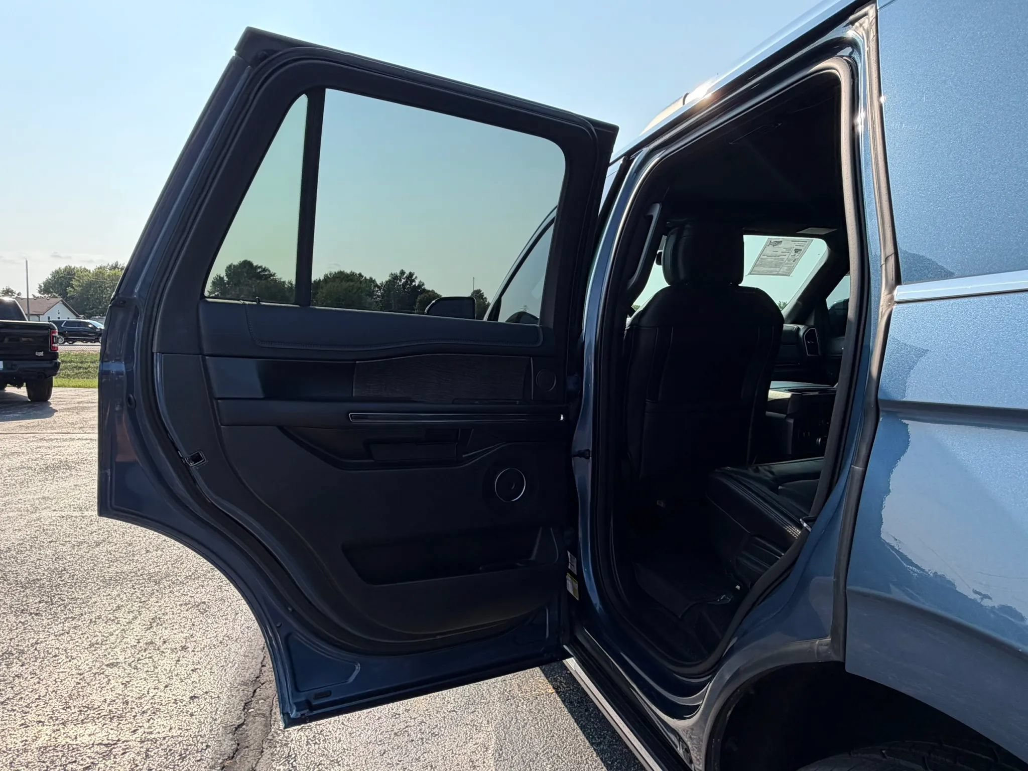 Used 2019 Ford Expedition Limited RWD image 19