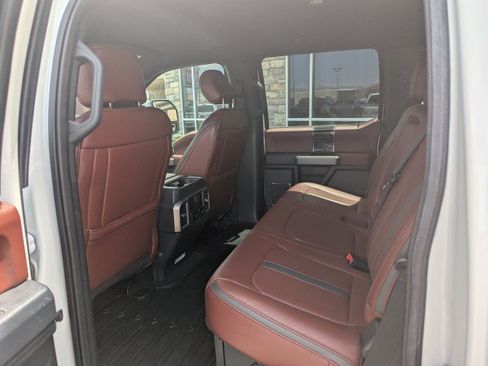 Used 2022 Ford F450 Platinum w/ FX4 Off-Road Package AWD/4WD image 26