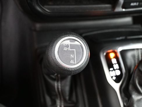 Used 2023 Jeep Wrangler Unlimited Sahara AWD/4WD image 16