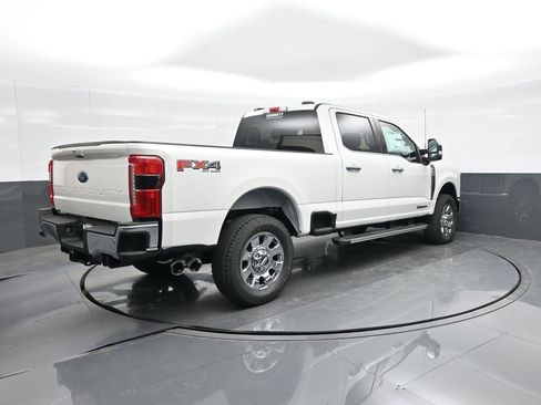 New 2026 Ford F250 Lariat w/ Chrome Package image 7