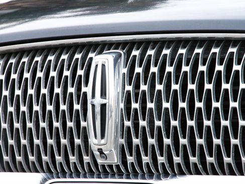 Used 2022 Lincoln Aviator Reserve image 13