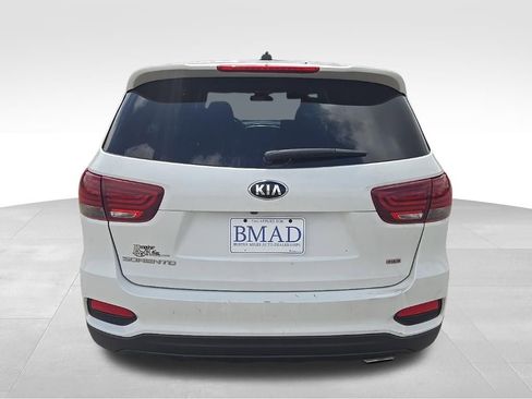 Used 2019 Kia Sorento FWD image 12