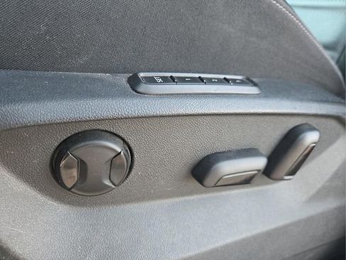 Used 2018 Volkswagen Atlas SEL Premium image 24