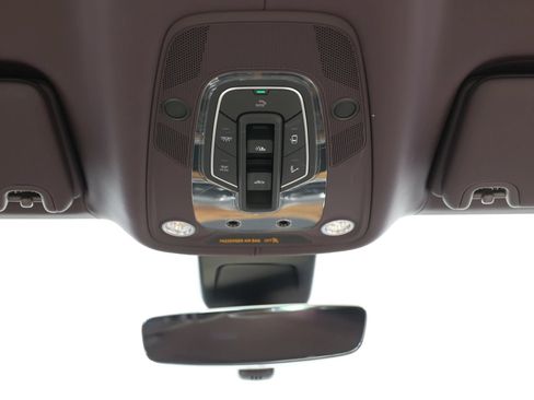 Used 2023 Bentley Bentayga Extended Wheelbase AWD/4WD image 57