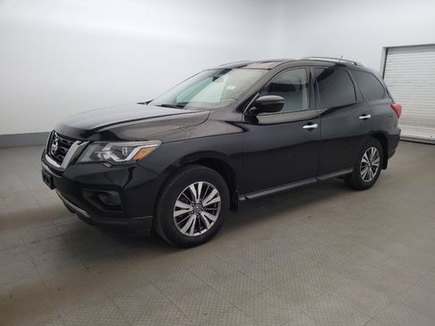 Used 2018 Nissan Pathfinder S AWD/4WD image 2
