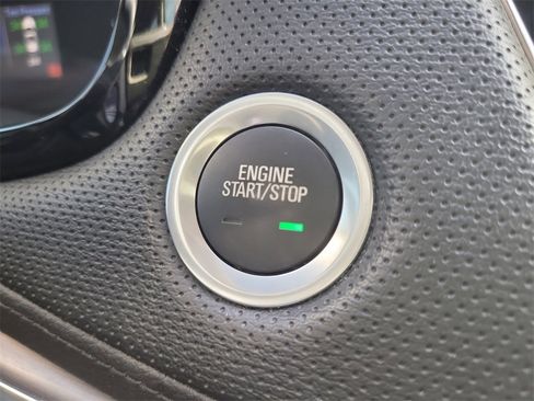 Used 2017 Cadillac XT5 Luxury w/ Driver Awareness Package image 26