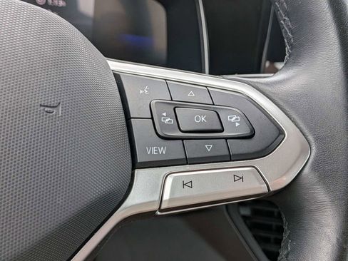 Used 2025 Volkswagen Jetta SE FWD image 31