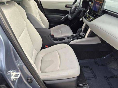 Certified 2023 Toyota Corolla Cross L FWD image 19