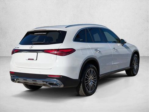 Certified 2025 Mercedes-Benz GLC 300 image 8