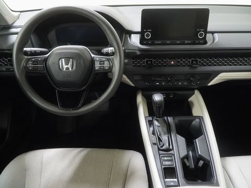 Certified 2023 Honda Accord LX image 23