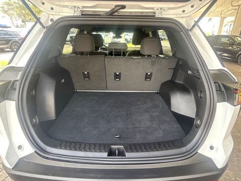 Used 2025 Chevrolet Equinox LT image 30