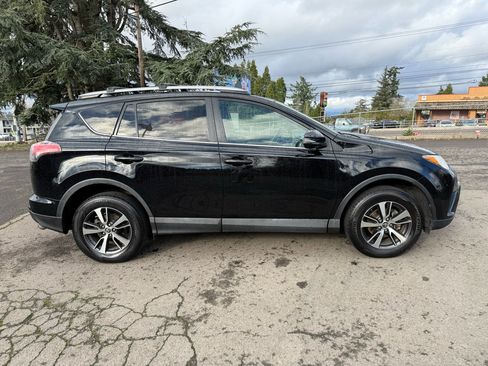 Used 2017 Toyota RAV4 XLE w/ All Weather Liner Package image 9