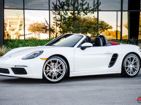 Used 2017 Porsche 718 Boxster image 38