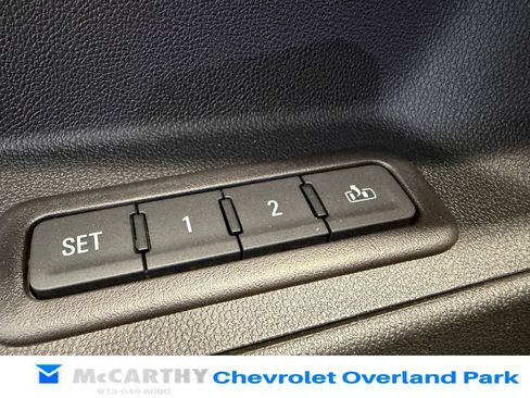 Used 2020 Chevrolet Equinox LT w/ Midnight Edition FWD image 18
