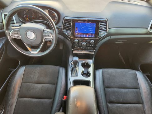 Used 2020 Jeep Grand Cherokee Altitude image 25