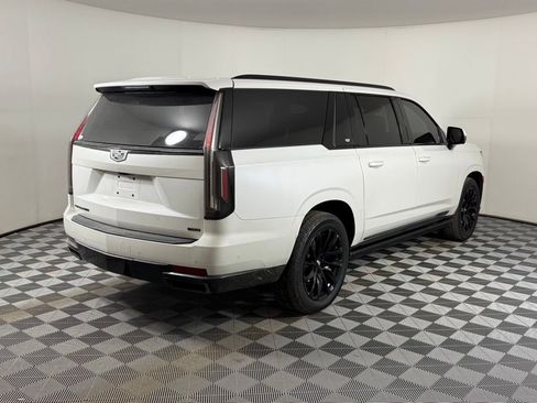 Used 2022 Cadillac Escalade ESV Sport Platinum w/ LPO, ONYX Package image 11