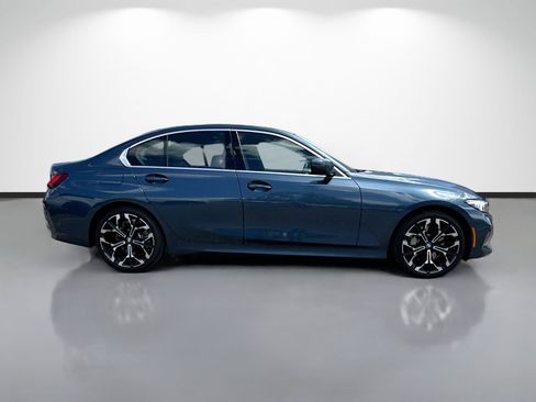 Used 2025 BMW 330i Sedan image 2