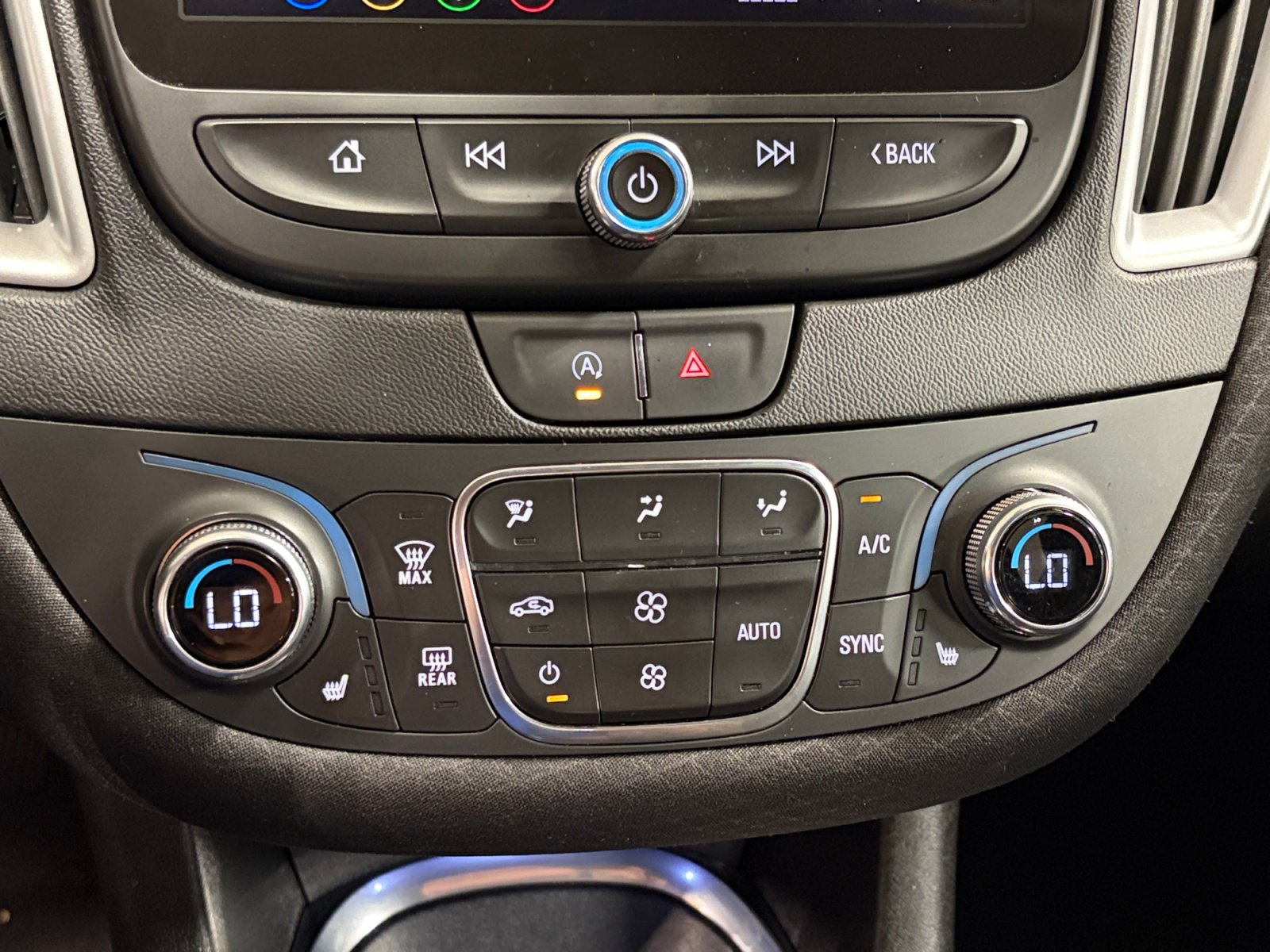 Used 2022 Chevrolet Malibu LT FWD image 25