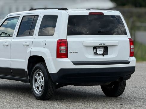 Used 2016 Jeep Patriot Sport w/ Power Value Group AWD/4WD image 16