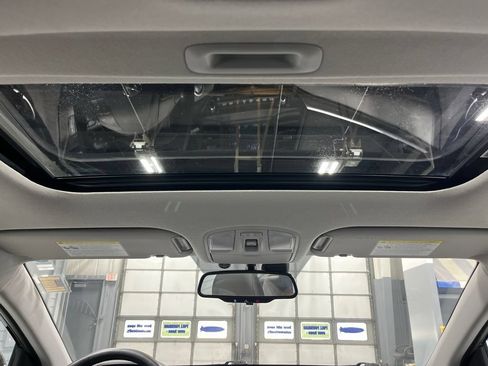 Used 2019 Hyundai Elantra Value Edition FWD image 34