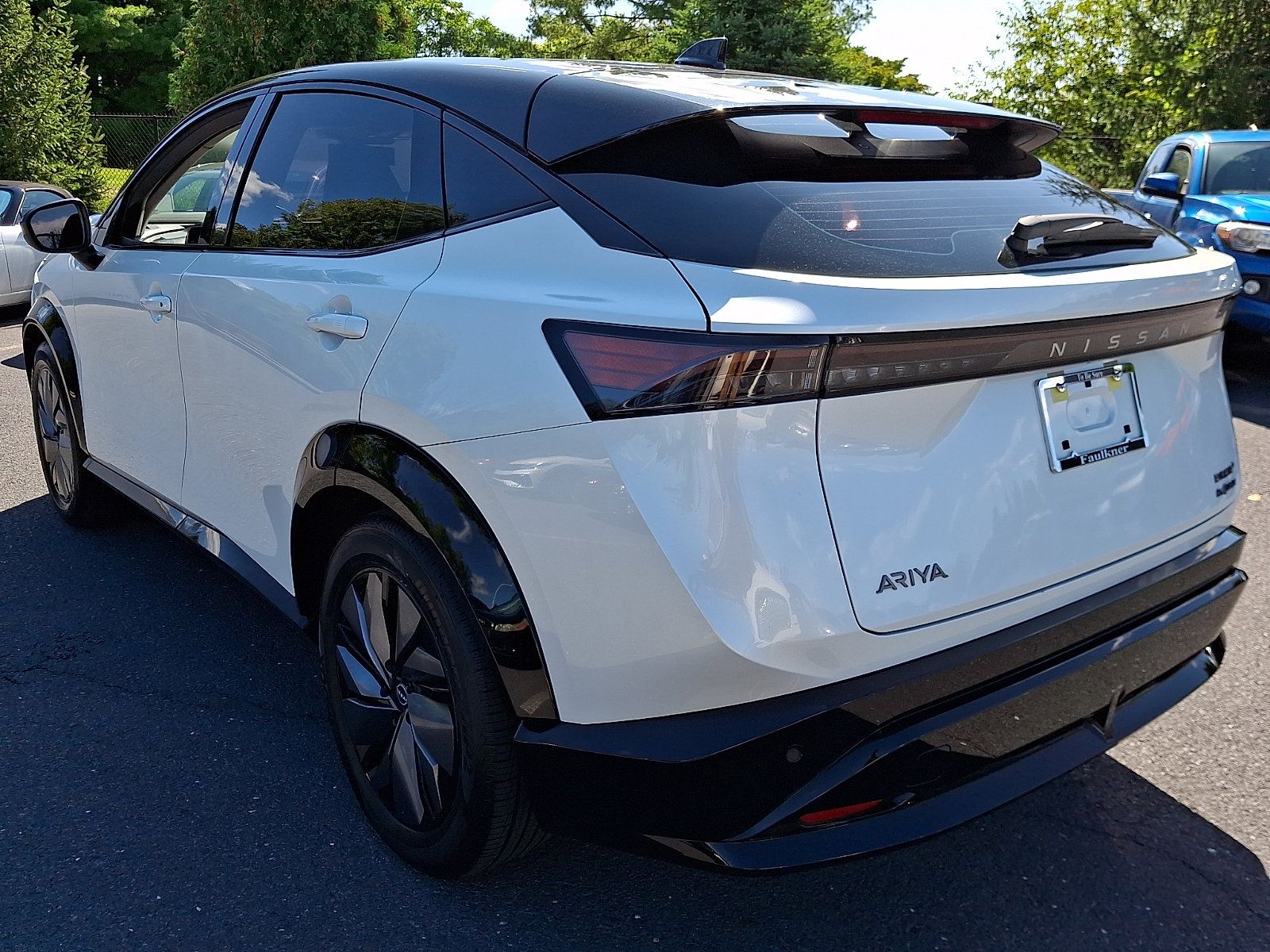 Certified 2023 Nissan Ariya AWD image 5