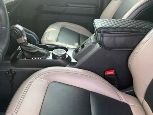 Used 2024 Ford Bronco Wildtrak AWD/4WD image 6