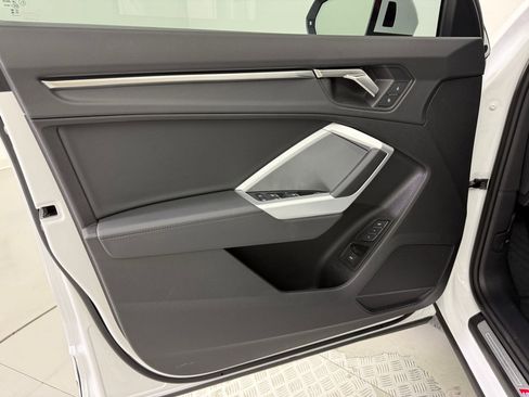 Certified 2025 Audi Q3 2.0T Premium w/ Convenience Package image 16