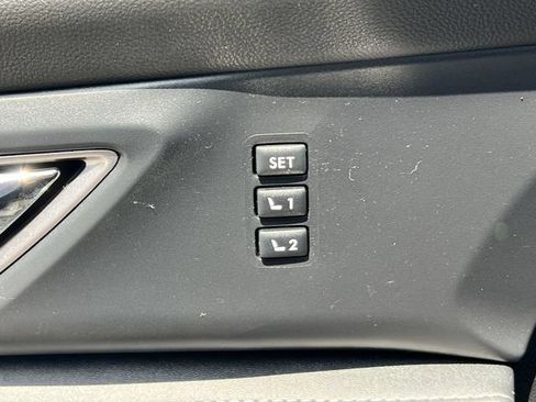 Used 2023 Subaru Ascent Limited w/ Technology Package AWD/4WD image 28