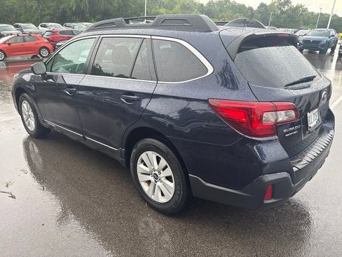 Used 2018 Subaru Outback 2.5i Premium AWD/4WD image 11