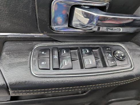 Used 2018 RAM 2500 Laramie w/ Sport Appearance Group image 7