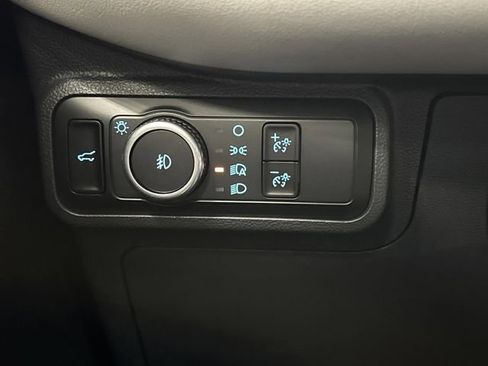 Used 2025 Ford Explorer Active w/ Active Comfort Package image 26