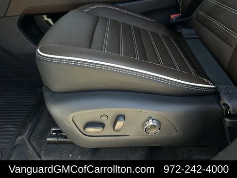 New 2026 GMC Acadia Denali Ultimate w/ LPO, Floor Liner Package AWD/4WD image 23
