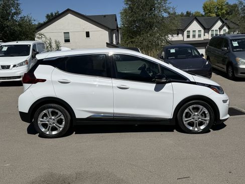 Used 2020 Chevrolet Bolt LT FWD image 3