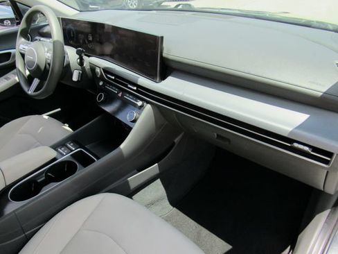 Used 2025 Hyundai Sonata SEL FWD image 9