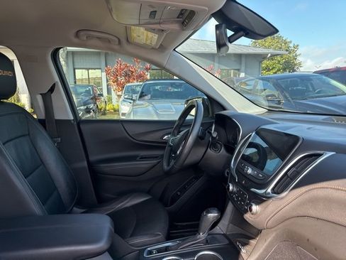 Used 2019 Chevrolet Equinox Premier image 11