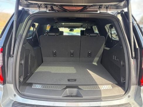 New 2026 GMC Yukon XL AT4 w/ AT4 Premium Plus Package AWD/4WD image 13