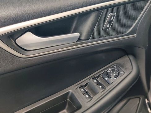 Used 2022 Ford Edge SEL AWD/4WD image 19