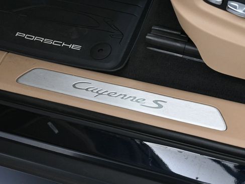 Certified 2021 Porsche Cayenne S image 16