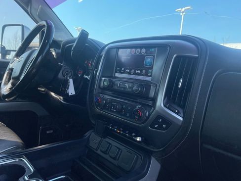 Used 2019 Chevrolet Silverado 2500 LTZ w/ Duramax Plus Package image 31