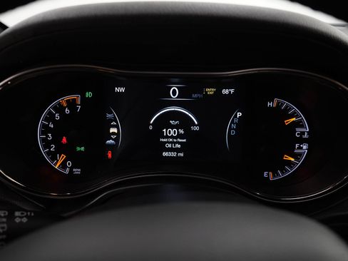 Used 2021 Jeep Grand Cherokee High Altitude AWD/4WD image 29