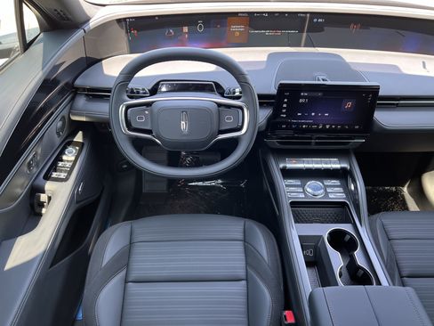 New 2025 Lincoln Nautilus Reserve w/ Jet Appearance Package image 16