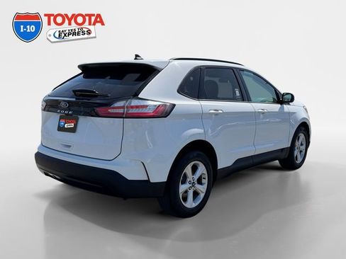 Used 2021 Ford Edge SE FWD image 5