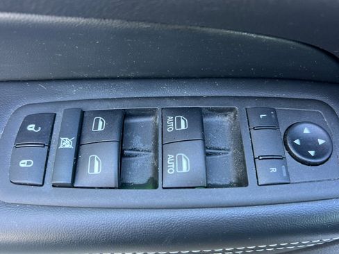 Used 2021 Jeep Grand Cherokee Freedom Edition image 11