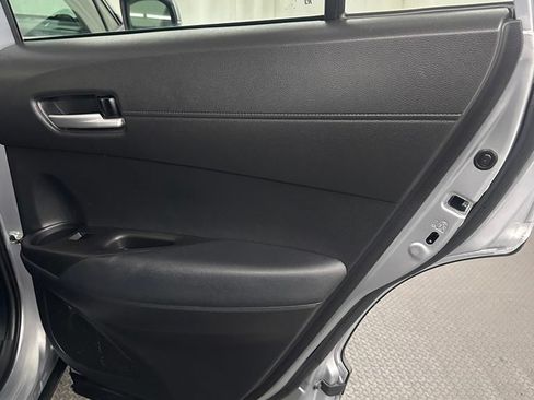 Used 2022 Toyota Corolla Cross XLE AWD/4WD image 27