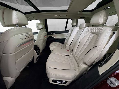 Used 2025 BMW X7 xDrive40i image 44