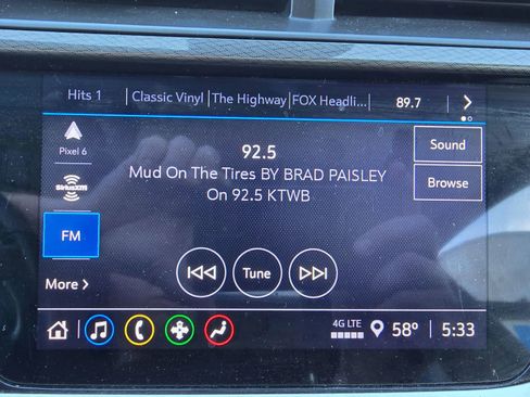 Used 2021 Buick Encore GX Essence w/ Experience Buick Package image 13